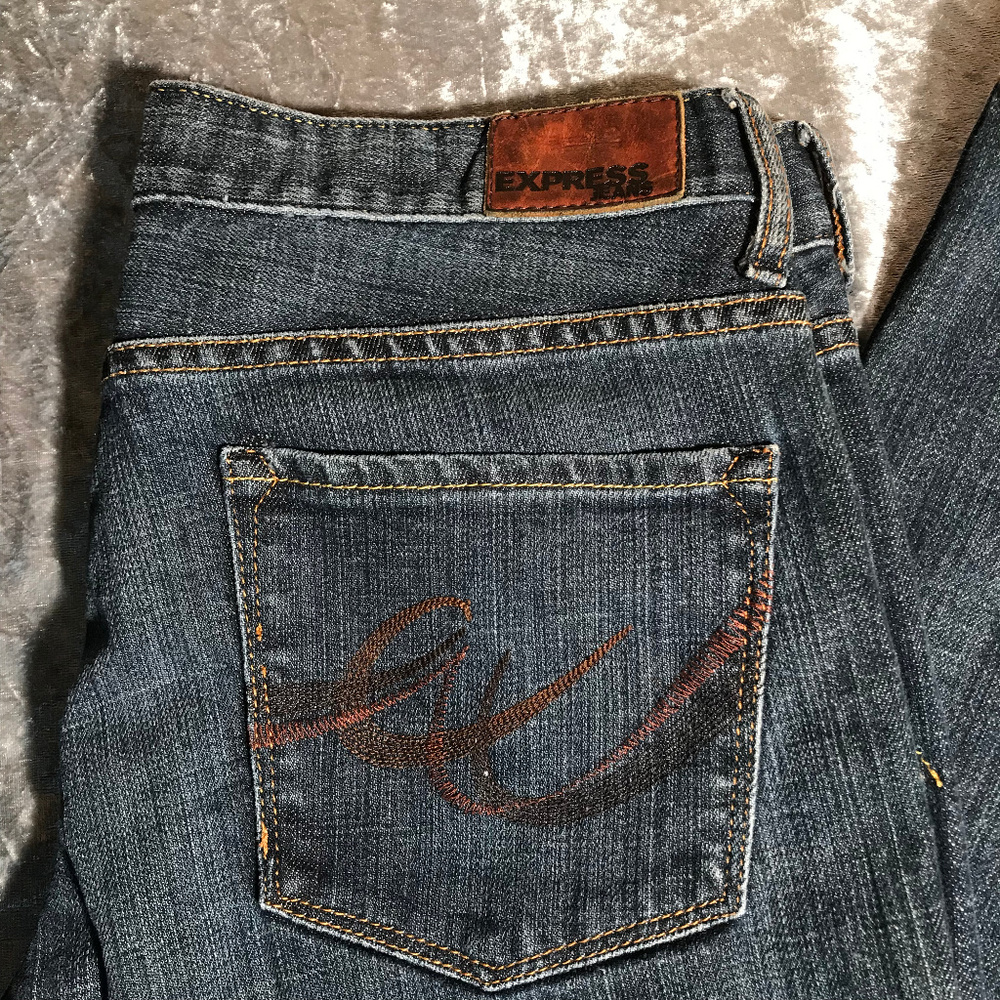 🔥4/20🔥Express Jeans Eva Fit and Flare [671b6] - Picture 3 of 8